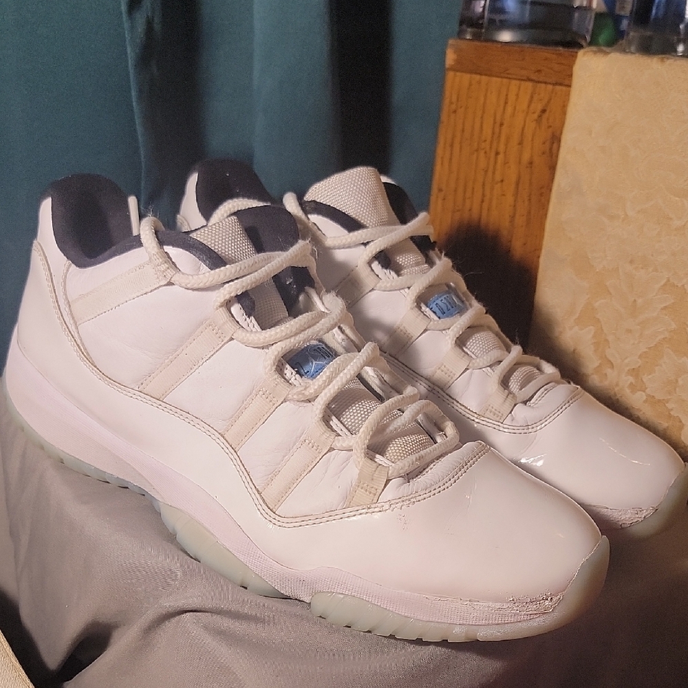 Jordan 11 Retro Low 'Legend Blue'